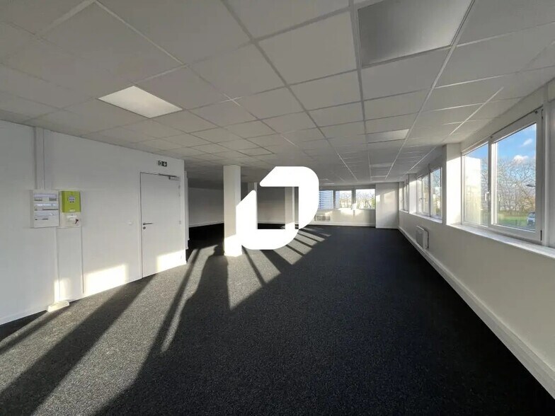 Bureau dans Trith-Saint-Léger à louer - Photo intérieure – Image 3 sur 5