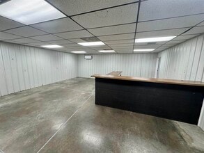 109 Adams St SE, Cascade, IA à louer Photo intérieure– Image 1 sur 9