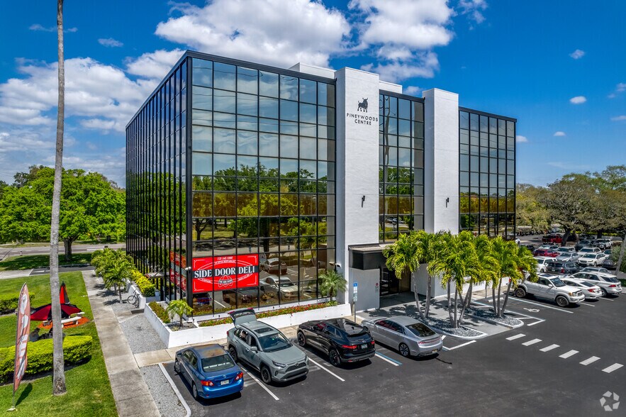 5999 Central Ave, Saint Petersburg, FL à louer - Photo de l’immeuble – Image 2 sur 15