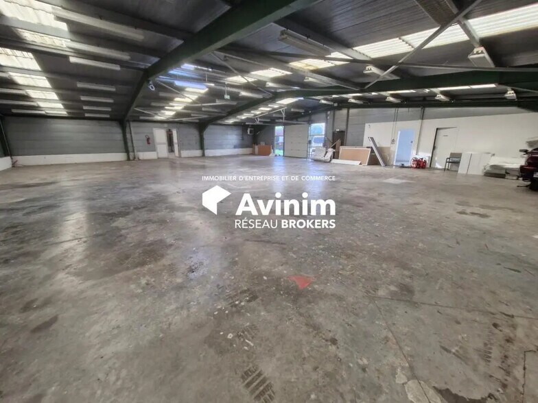 Industriel/Logistique dans Nanteuil-le-Haudouin à louer - Photo de l’immeuble – Image 3 sur 12