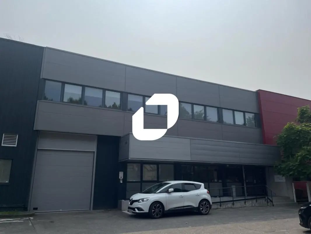 Bureau dans Échirolles à louer Photo de l’immeuble– Image 1 sur 7