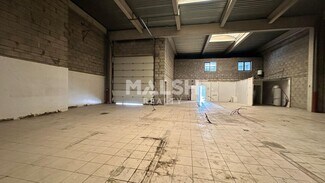 Plus de détails pour Local d'activités à louer