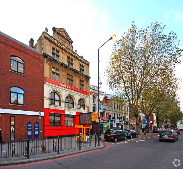 234-236 Whitechapel Rd, Londres à louer - Photo de l’immeuble – Image 2 sur 4