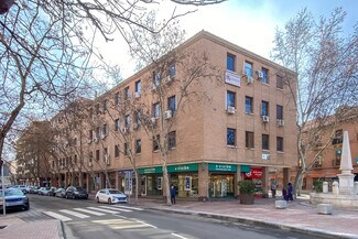 Plus de détails pour Calle Teniente Ruiz, 2, Alcalá de Henares - Local commercial à louer