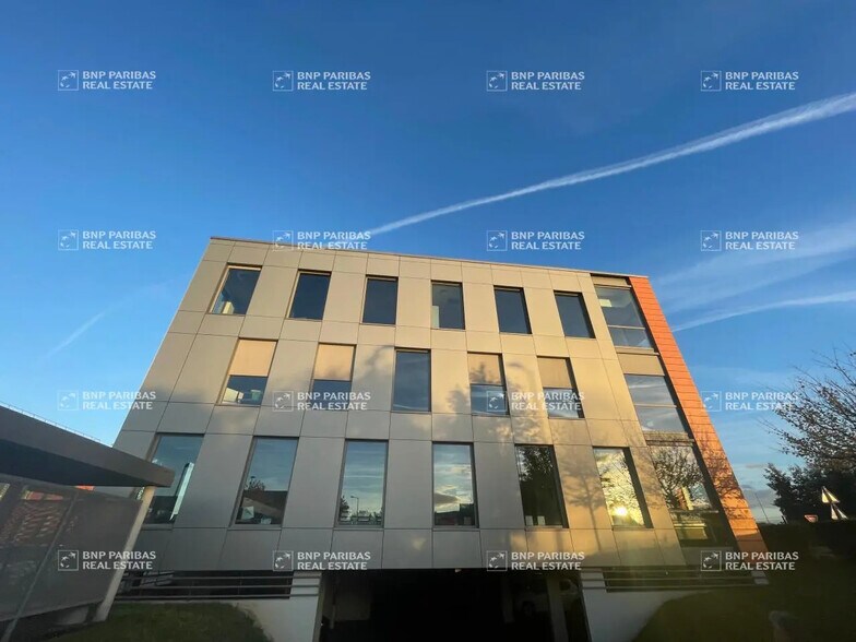 Bureau dans Olivet à louer - Photo de l’immeuble – Image 3 sur 23