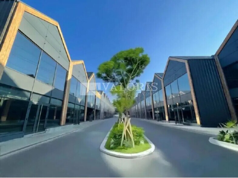 Local commercial dans Vénissieux à louer - Photo de l’immeuble – Image 2 sur 7