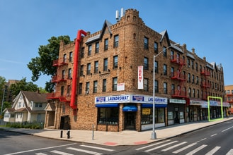 195-44 Jamaica Ave, Hollis, NY à louer Photo intérieure– Image 2 sur 4
