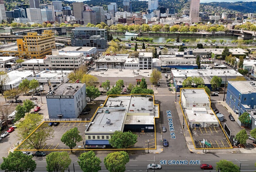 Central Eastside Opportunity portefeuille de 2 biens à vendre sur LoopNet.fr - Photo principale – Image 1 sur 9