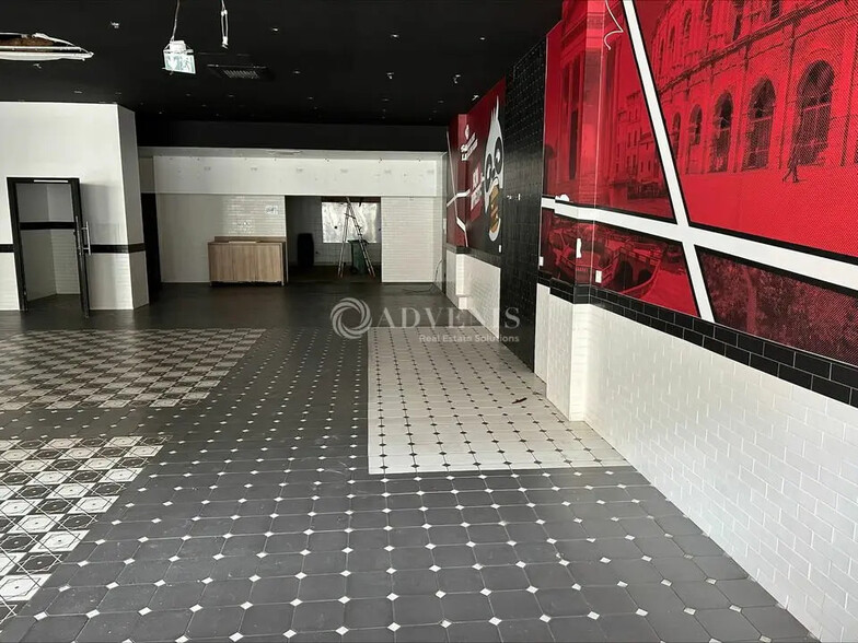 Local commercial dans Nîmes à louer - Photo intérieure – Image 3 sur 7