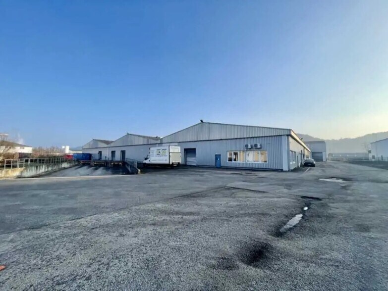 Industriel/Logistique dans Sotteville-lès-Rouen à louer - Photo de l’immeuble – Image 3 sur 14