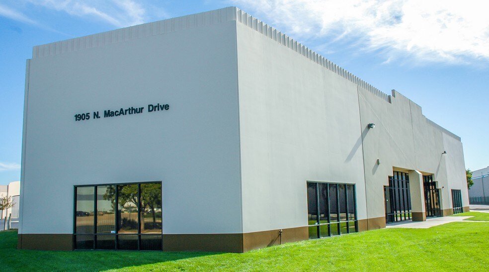 1905 N MacArthur Dr, Tracy, CA à louer - Photo de l’immeuble – Image 2 sur 8