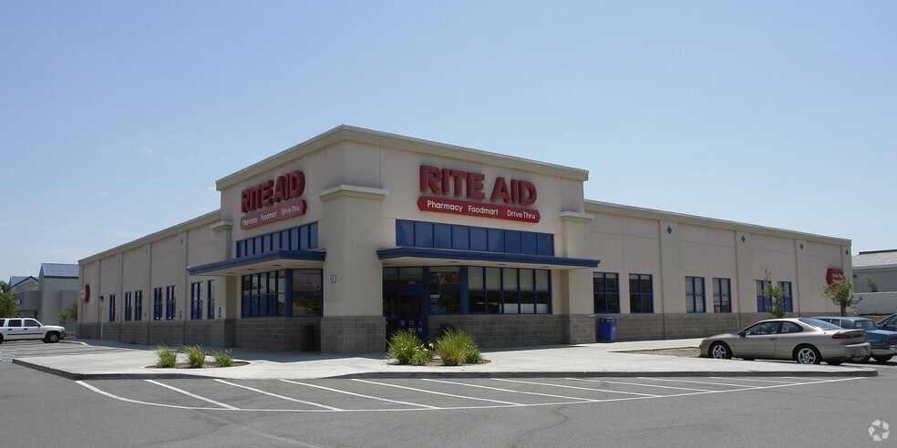 4100 Lone Tree Way, Antioch, CA à louer - Photo de l’immeuble – Image 3 sur 8
