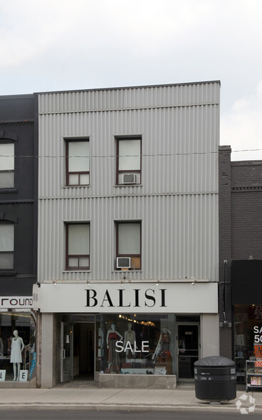 2507 Yonge St, Toronto, ON à vendre - Photo de l’immeuble – Image 2 sur 4