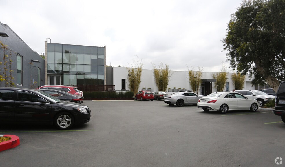 9950 Jefferson Blvd, Culver City, CA à louer - Photo principale – Image 1 sur 40