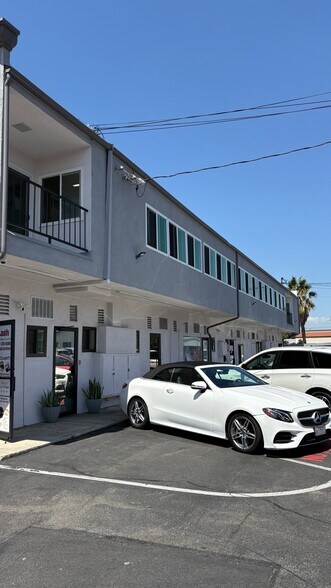 455-479 N Tustin St, Orange, CA à louer - Photo de l’immeuble – Image 3 sur 9