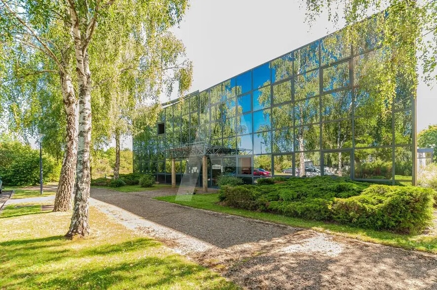 Bureau dans Saclay à louer - Photo de l’immeuble – Image 3 sur 5