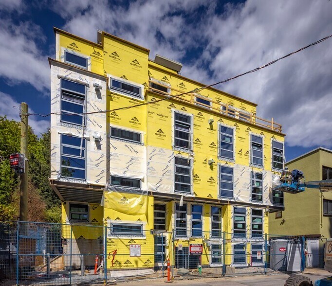 1188 Burnaby St, Vancouver, BC à vendre - Photo de la construction – Image 3 sur 6