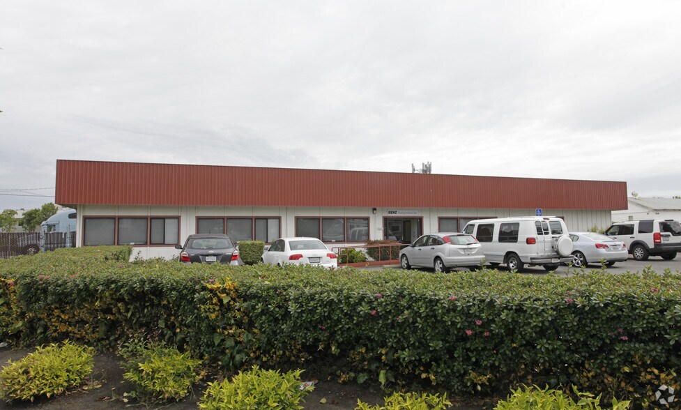24800 Industrial Blvd, Hayward, CA à louer - Photo de l’immeuble – Image 2 sur 7