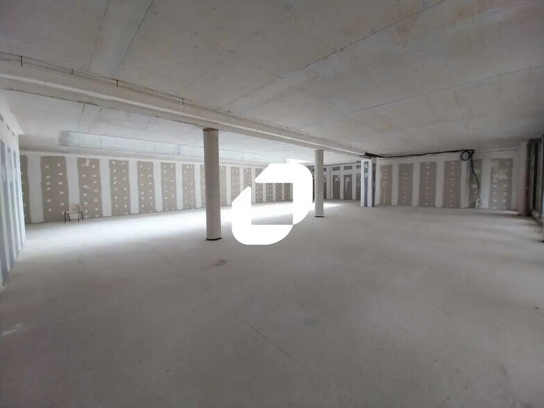 Bureau dans Mauguio à louer - Photo de l’immeuble – Image 2 sur 9