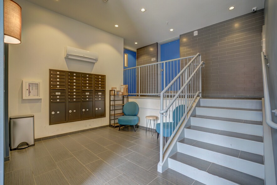 320 E Wilson St, Madison, WI à vendre - Hall d’entrée – Image 3 sur 21