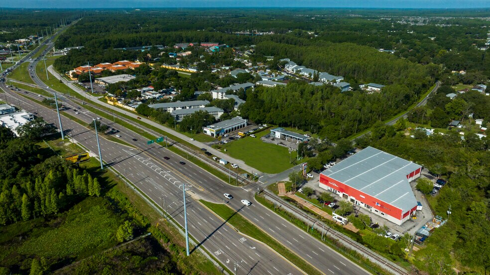2131 Brinson Rd, Lutz, FL à louer - Photo de l’immeuble – Image 2 sur 3