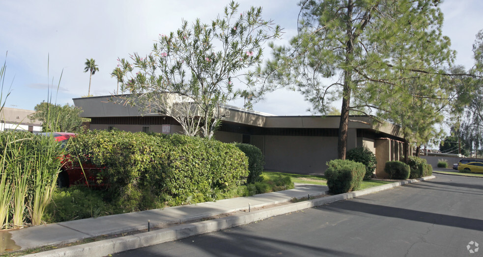 424 E Southern Ave, Tempe, AZ à louer - Photo principale – Image 1 sur 6