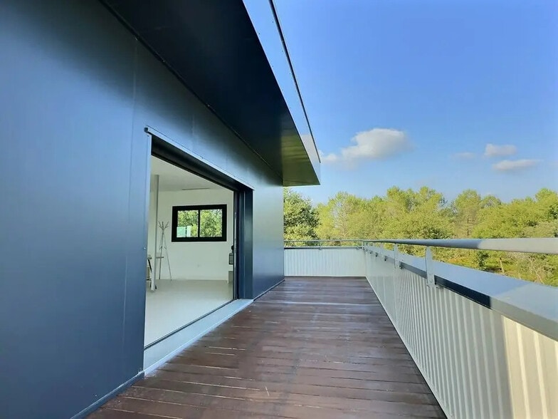 Bureau dans Andernos-les-Bains à louer - Photo de l’immeuble – Image 3 sur 6