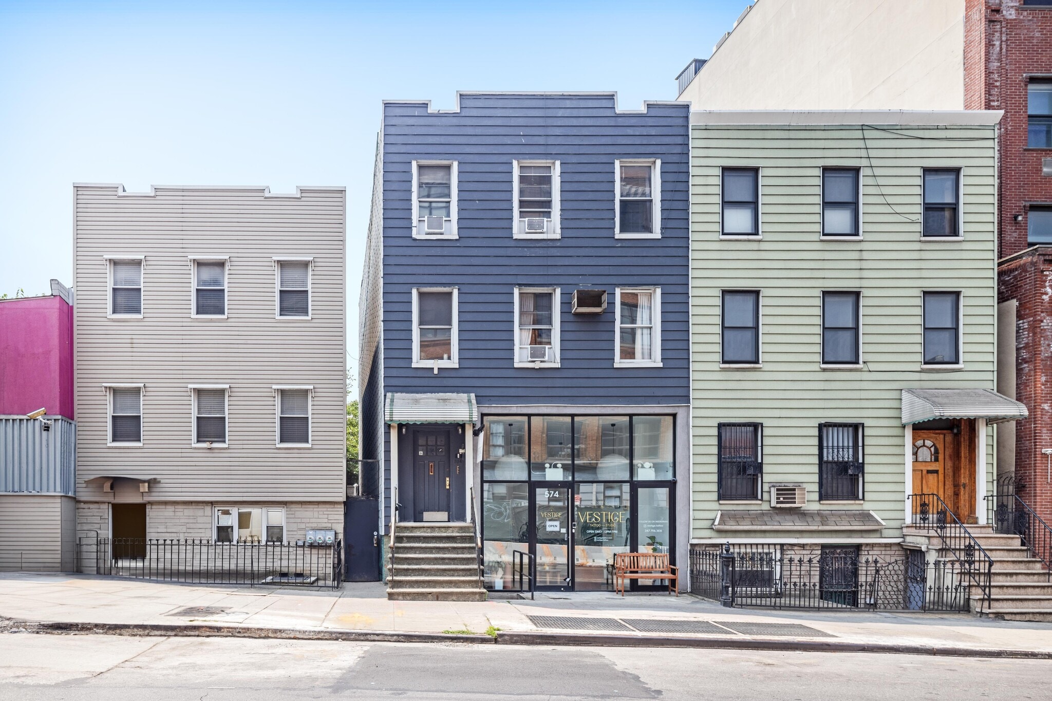 574 Metropolitan Ave, Brooklyn, NY à vendre Photo principale– Image 1 sur 11