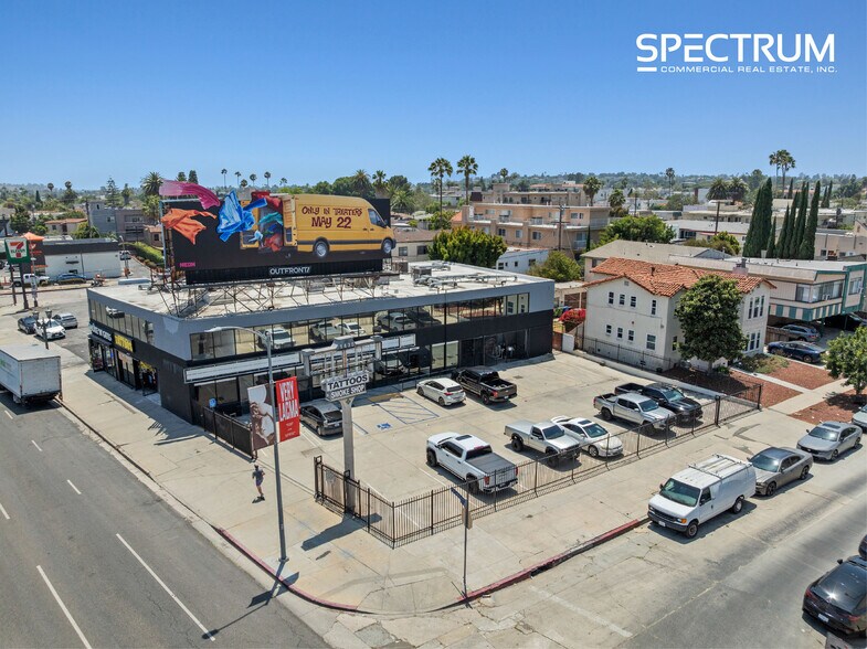 1435 S La Cienega Blvd, Los Angeles, CA à louer - Photo de l’immeuble – Image 3 sur 24