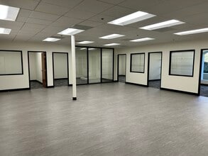 250 N Westlake Blvd, Westlake Village, CA à louer Photo intérieure– Image 2 sur 4