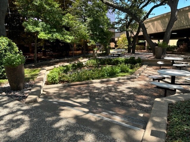 12900 Preston Rd, Dallas, TX à louer - Photo de l’immeuble – Image 3 sur 5