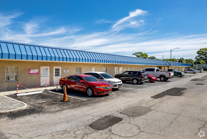 8800 49th St N, Pinellas Park, FL à vendre - Photo de l’immeuble – Image 2 sur 5