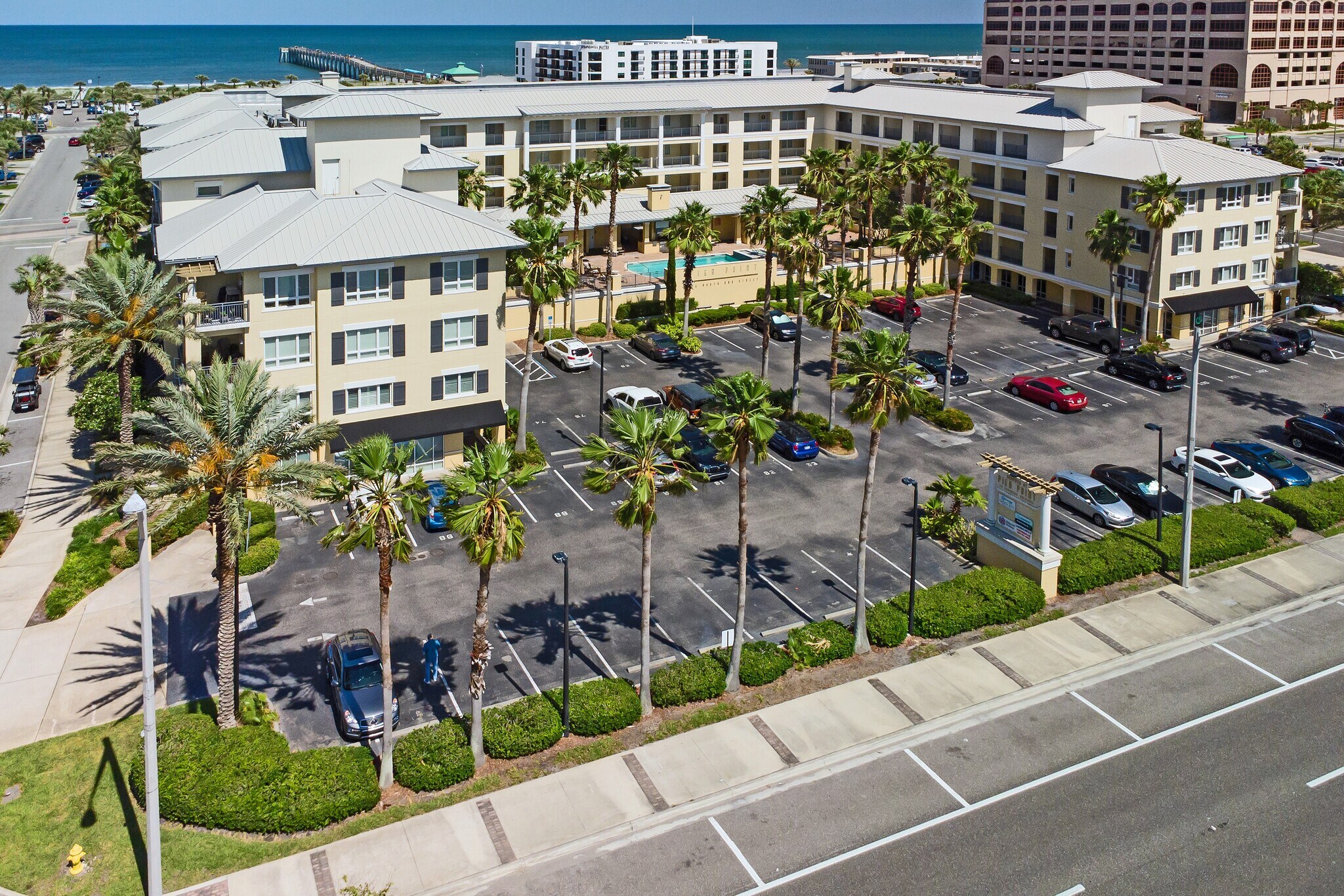 525 3rd St N, Jacksonville Beach, FL à louer Photo principale– Image 1 sur 12