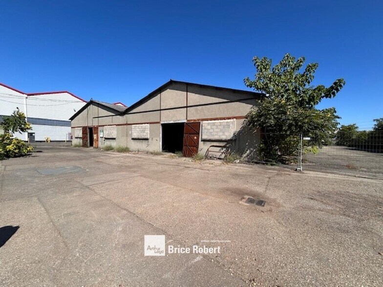 30 Rue Louis Jouvet, Vénissieux à vendre - Photo de l’immeuble – Image 1 sur 6