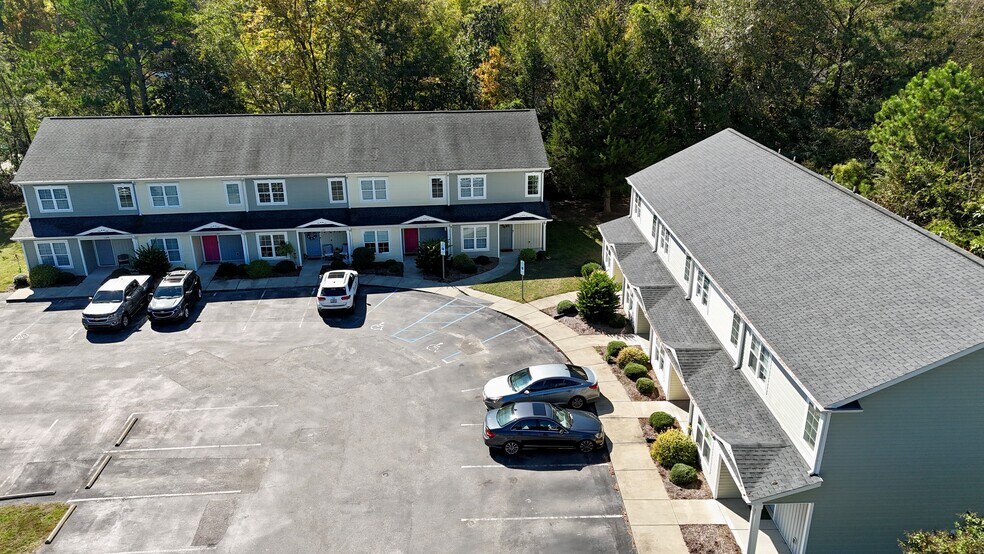 104 Brickyard Ln, Lillington, NC à vendre - Photo de l’immeuble – Image 3 sur 8