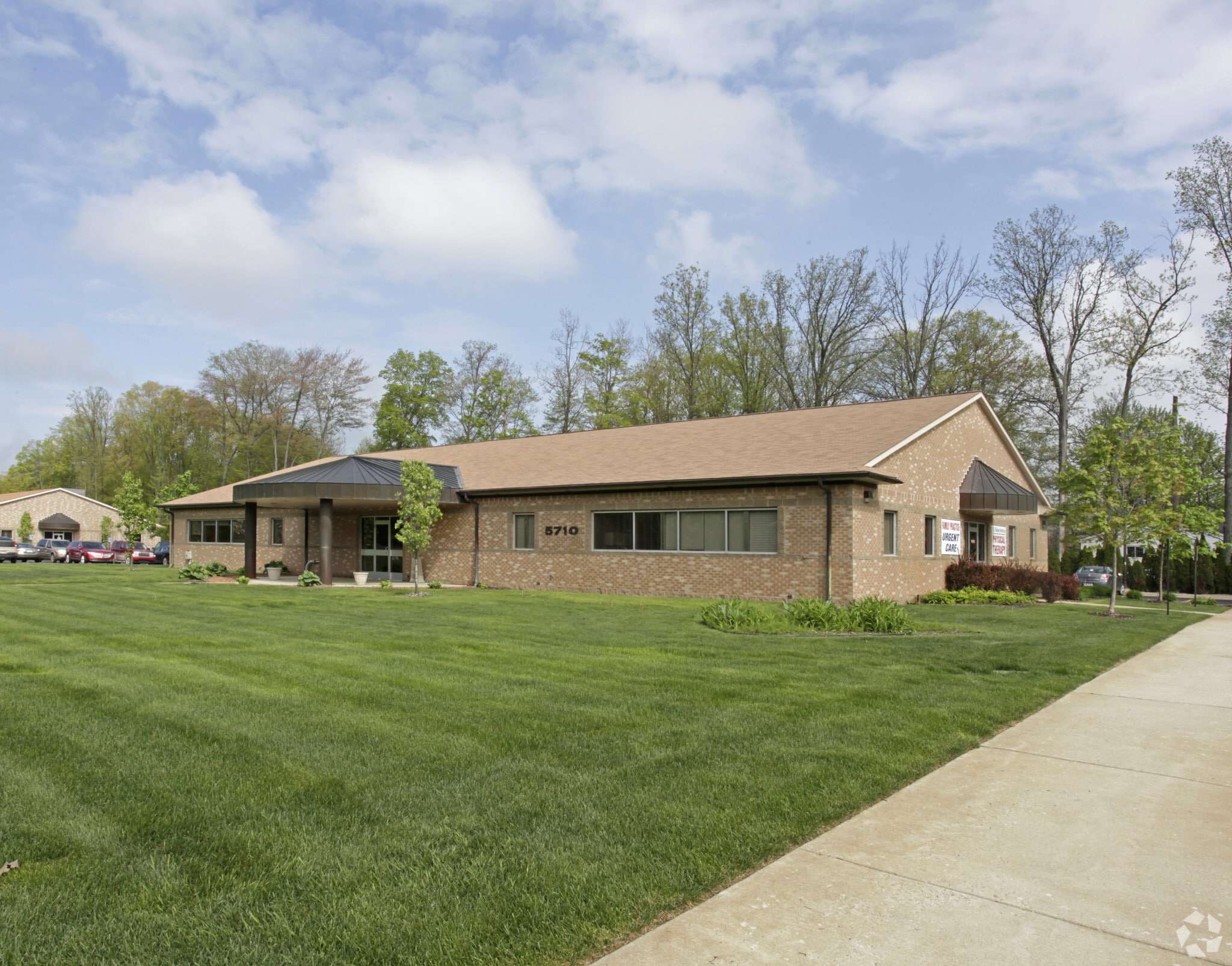 5710 Bella Rose Blvd, Village of Clarkston, MI à louer Photo principale– Image 1 sur 8