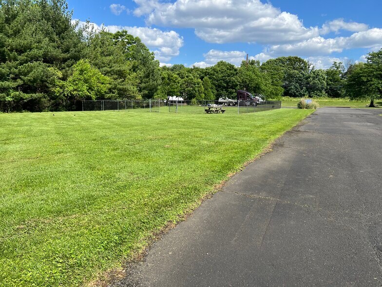 3160 Tremont Ave, Trevose, PA à vendre - Photo de l’immeuble – Image 3 sur 9