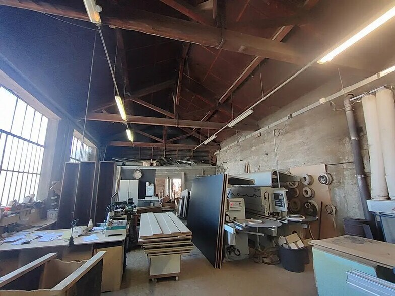 Local d'activités dans Bourgoin-Jallieu à vendre - Photo intérieure – Image 2 sur 4