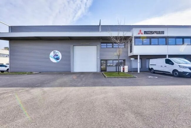 Plus de détails pour 151 A Route De Grenoble, Saint-Priest - Local d'activités à louer