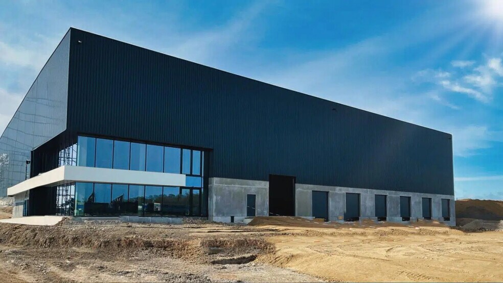 Industriel/Logistique dans Calais à louer - Photo de l’immeuble – Image 1 sur 5