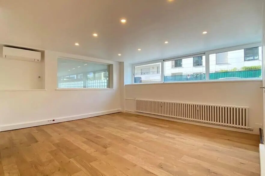 Bureau dans Boulogne-Billancourt à louer - Photo de l’immeuble – Image 2 sur 11