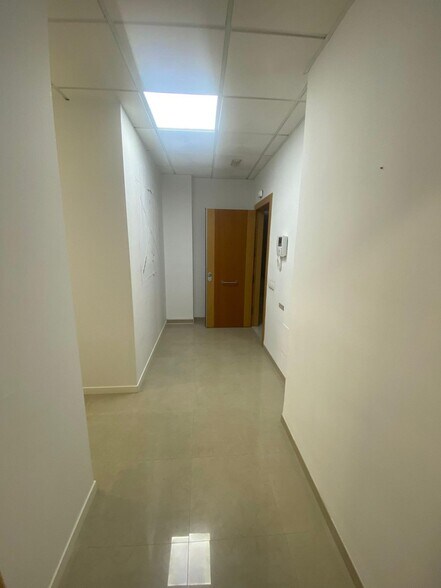 Bureau dans El Ejido, Almería à vendre - Photo de l’immeuble – Image 1 sur 9