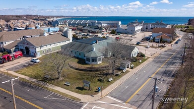 35 Kingstown Rd, Narragansett, RI à louer Photo intérieure– Image 2 sur 9