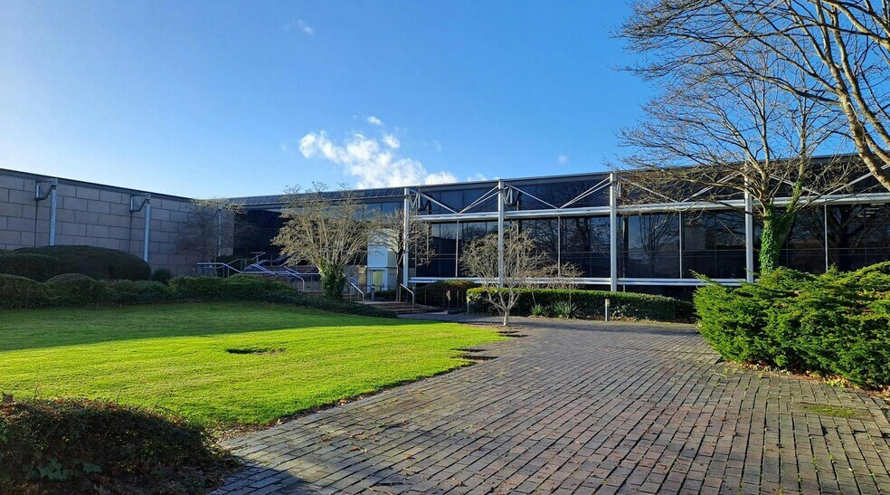 Worthing Rd, Southwater à louer - Photo de l’immeuble – Image 3 sur 7