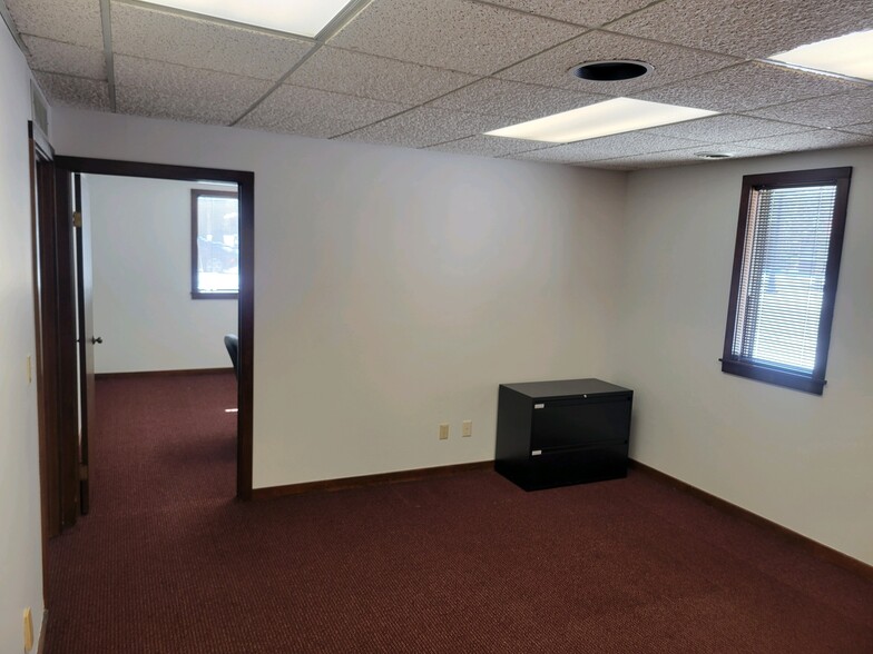 701 Lincolnway, Valparaiso, IN à louer - Photo de l’immeuble – Image 3 sur 7