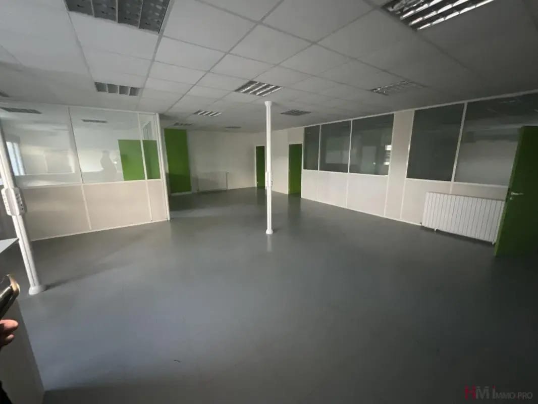 Local d’activités dans Le Havre à louer Photo intérieure– Image 1 sur 15