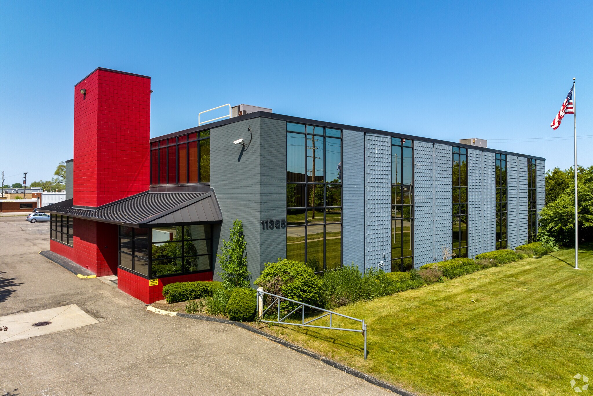 11355 Stephens Rd, Warren, MI à louer Photo principale– Image 1 sur 51