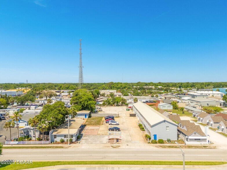 468 Ridgewood Ave, Daytona Beach, FL à vendre - Photo de l’immeuble – Image 2 sur 6