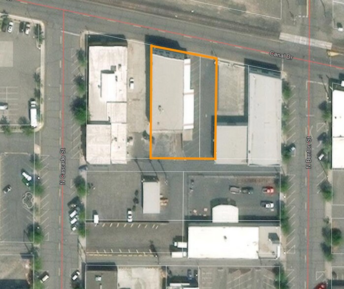 215 W Canal Dr, Kennewick, WA à vendre - Photo de l’immeuble – Image 2 sur 9