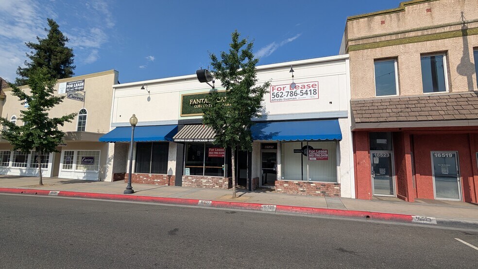 16525-16531 Bellflower Blvd, Bellflower, CA à vendre - Photo de l’immeuble – Image 1 sur 9